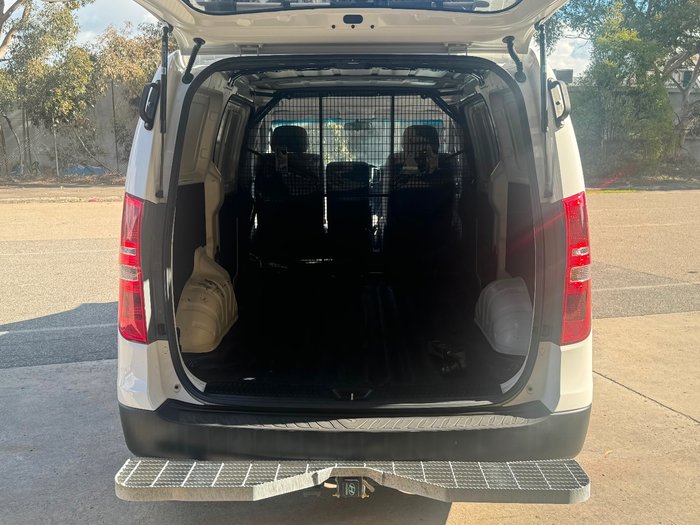 2019 Hyundai iLoad (No Badge)