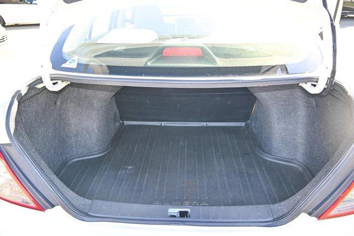 2012 Nissan Almera ST