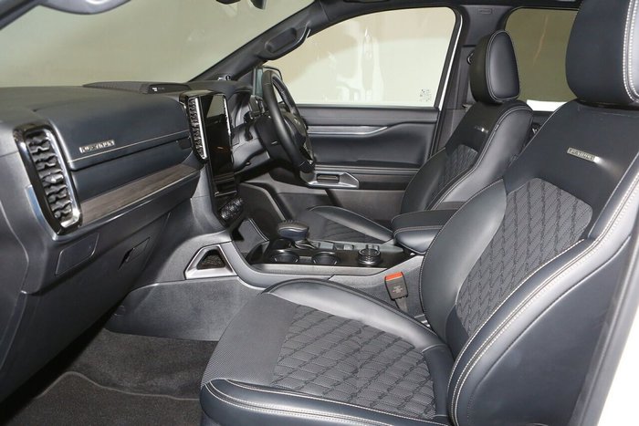 2024 Ford Everest Platinum