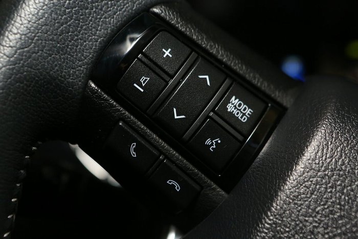 2024 Toyota Hilux SR5 48V