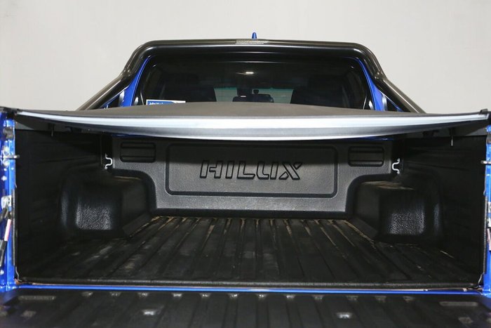 2024 Toyota Hilux SR5 48V