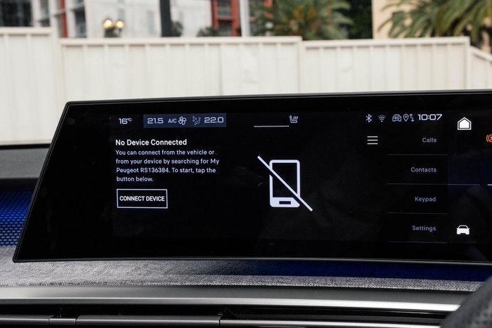 2024 Peugeot 3008 GT Premium Hybrid P64 MY25 Okenite White