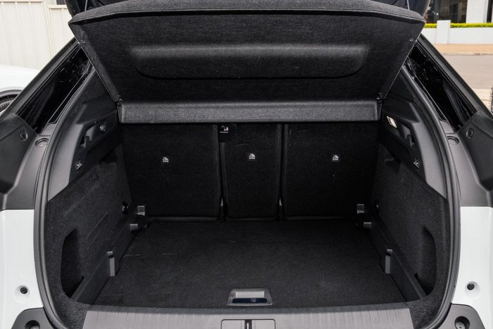 2024 Peugeot 3008 GT Premium Hybrid P64 MY25 Okenite White