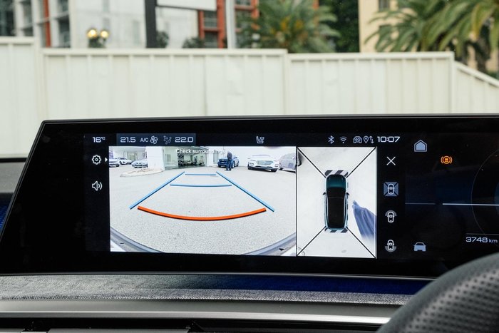 2024 Peugeot 3008 GT Premium Hybrid P64 MY25 Okenite White