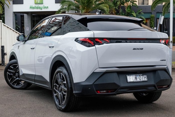 2024 Peugeot 3008 GT Premium Hybrid P64 MY25 Okenite White