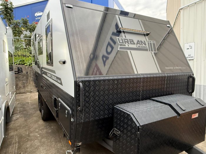 2021 Urban Caravans Xterrain 21 Family Bunk