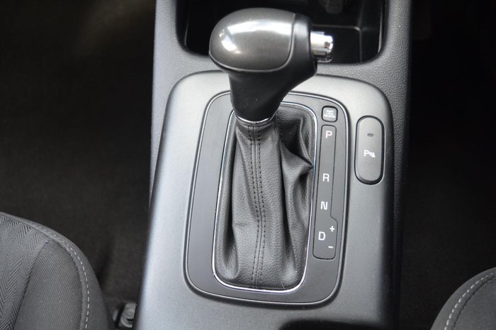 2013 Kia Cerato Si YD Glittering Metal