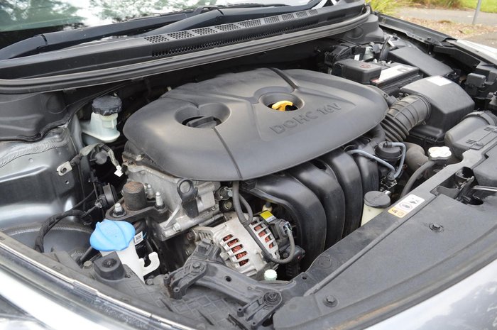 2013 Kia Cerato Si YD Glittering Metal