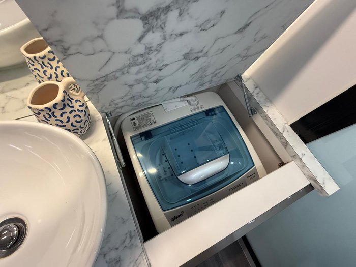 2023 Urban Caravans Xterrain 20 Club Lounge