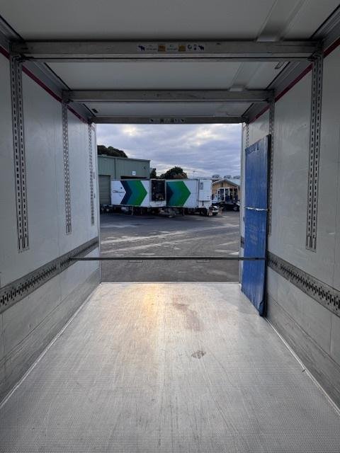 2022 Schmitz St3 34 Pallet -30 Freezer Double Stacker, R/T
