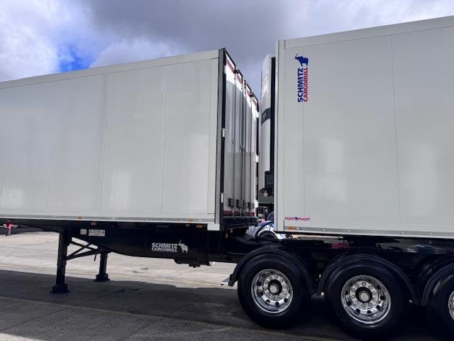 2022 Schmitz St3 34 Pallet -30 Freezer Double Stacker, R/T
