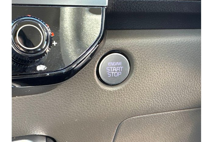 2024 Kia Carnival S