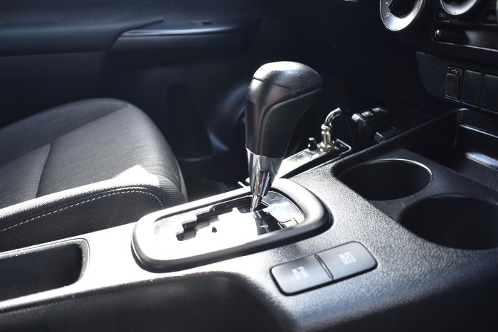 2021 Toyota Hilux SR GUN126R 4X4 Dual Range Glacier White