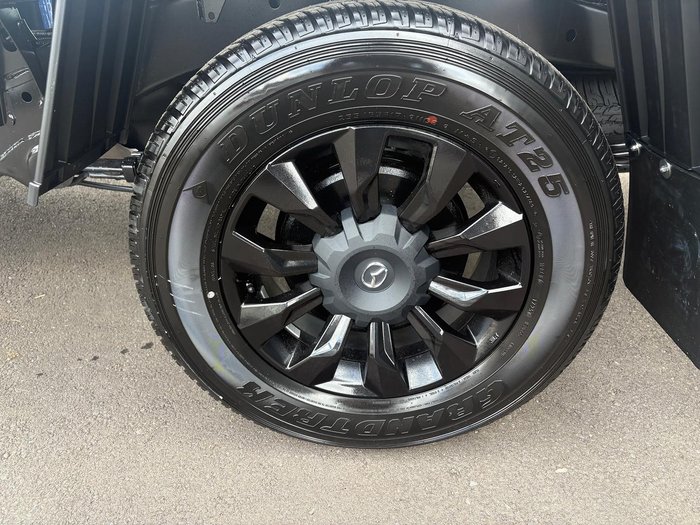 2025 Mazda BT-50 XT