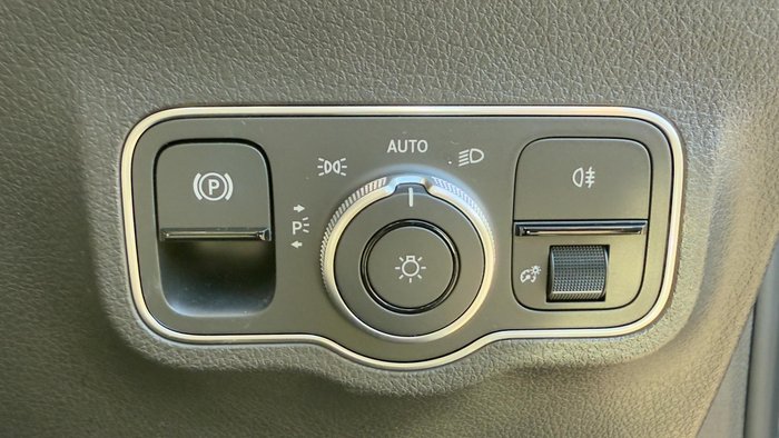 2024 Mercedes-Benz GLB-Class GLB250