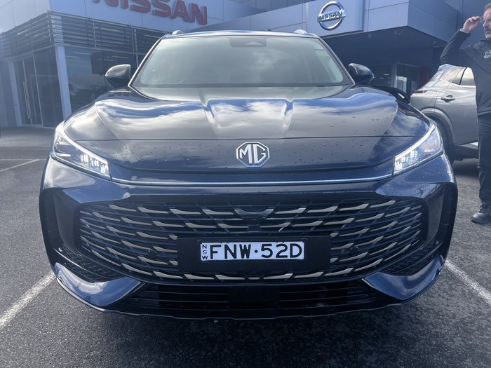 2024 MG HS