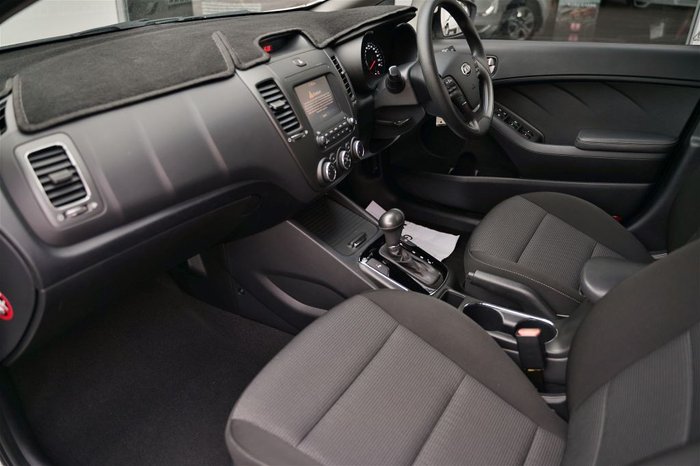 2017 KIA CERATO S