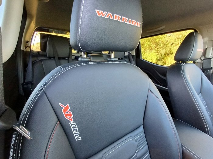 2025 Nissan Navara Pro-4X Warrior (4x4)