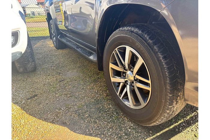 2017 Toyota Hilux SR5