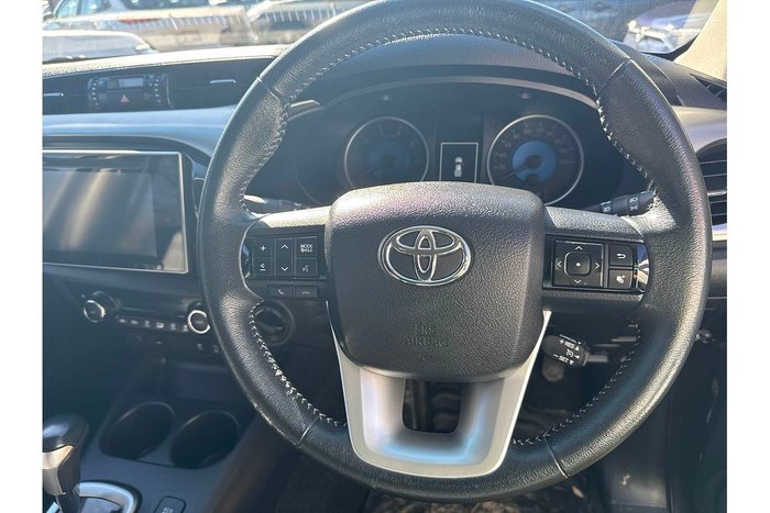 2017 Toyota Hilux SR5