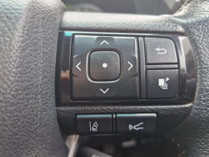 2022 Toyota Hilux SR5