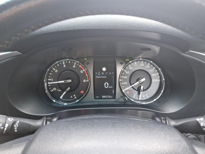 2022 Toyota Hilux SR5