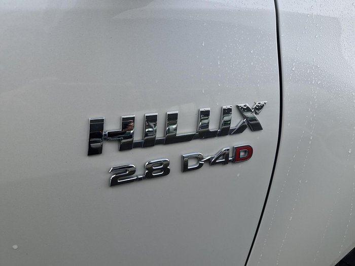 2022 Toyota Hilux SR5