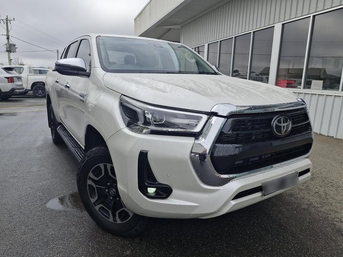2022 Toyota Hilux SR5