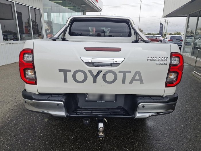 2022 Toyota Hilux SR5