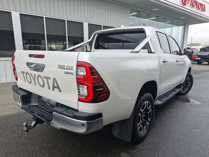 2022 Toyota Hilux SR5