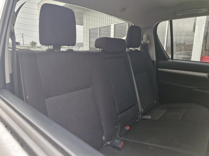 2022 Toyota Hilux SR5