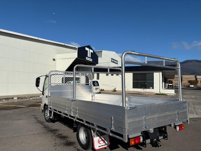 2025 Hino 300 616 Wide At With Genuine Tray White