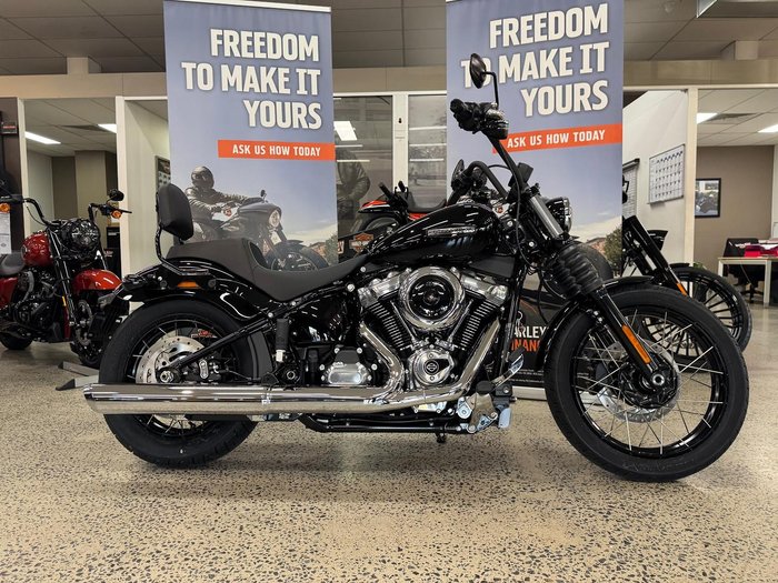 2025 Harley-Davidson Street Bob 117 (FXBB) Softail Black