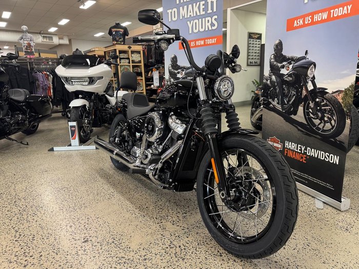 2025 Harley-Davidson Street Bob 117 (FXBB) Softail Black