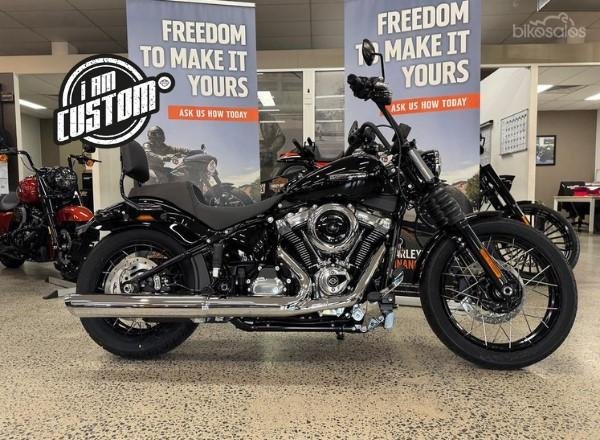 2025 Harley-Davidson Street Bob 117 (FXBB) Softail Black