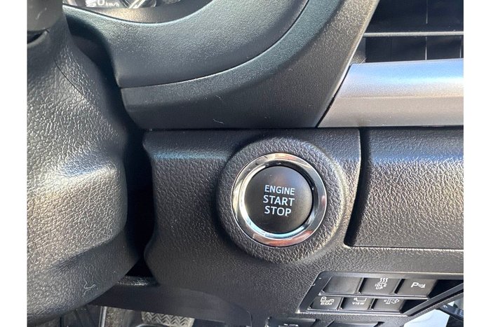 2022 Toyota Hilux SR5