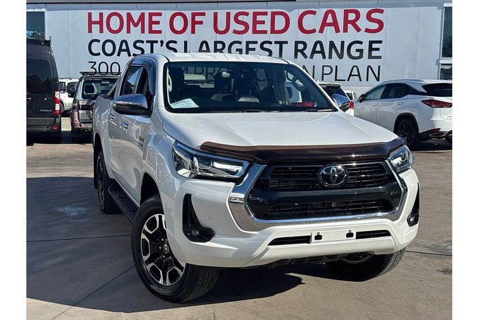 2022 Toyota Hilux SR5