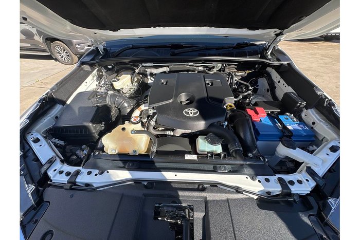 2022 Toyota Hilux SR5