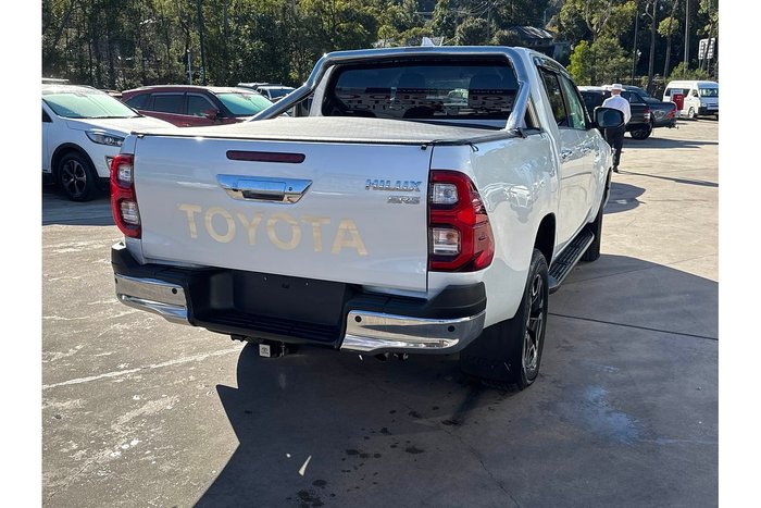 2022 Toyota Hilux SR5