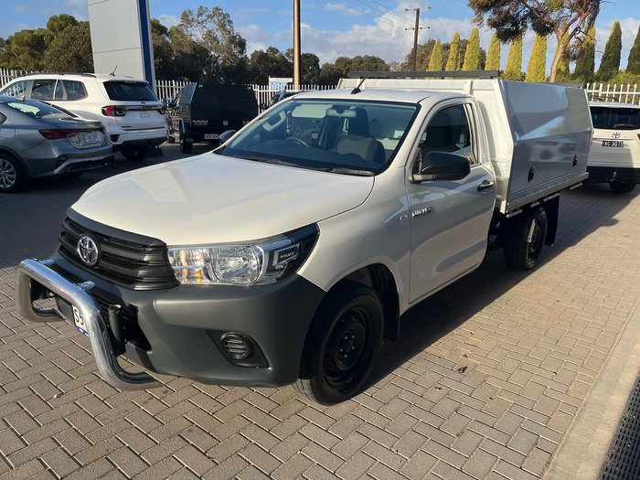 2018 Toyota Hilux Workmate TGN121R 4x2 Glacier White