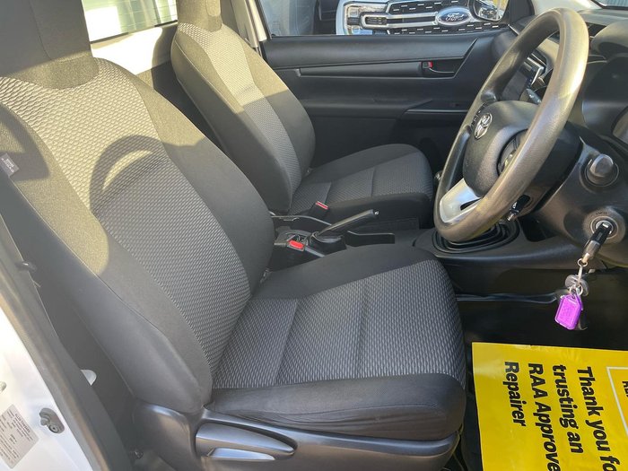 2018 Toyota Hilux Workmate TGN121R 4x2 Glacier White