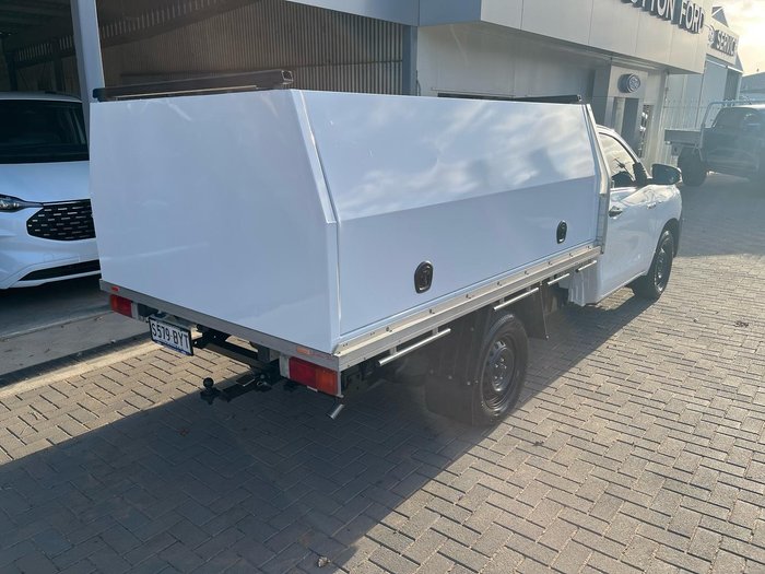 2018 Toyota Hilux Workmate TGN121R 4x2 Glacier White