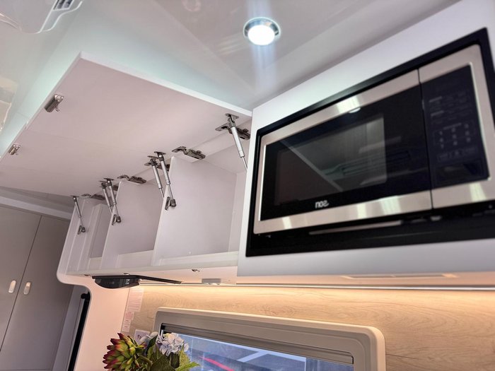 2025 Crusader My25 Musketeer Aramis Cafe Ensuite - Immediate Delivery