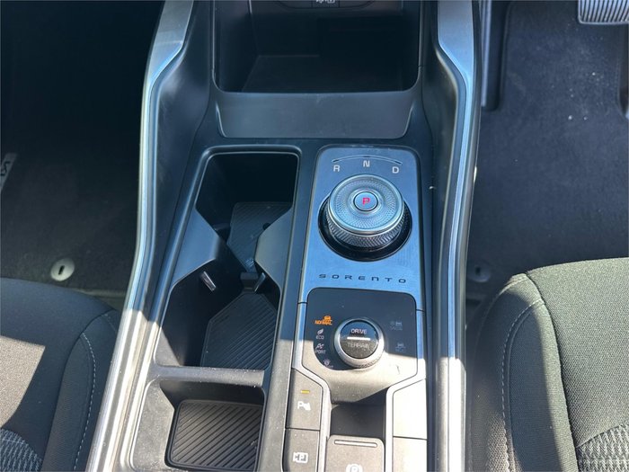 2024 KIA SORENTO S 7 SEAT