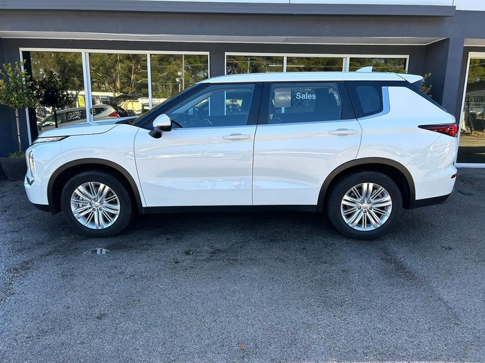 2022 Mitsubishi Outlander ES ZM MY22.5 White