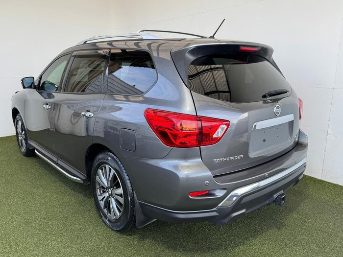 2018 Nissan Pathfinder ST-L