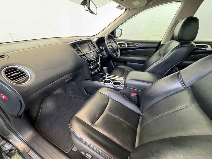 2018 Nissan Pathfinder ST-L