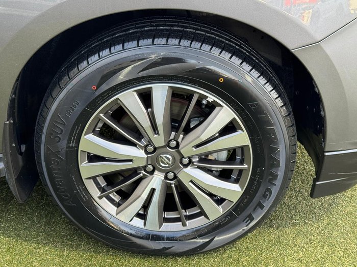 2018 Nissan Pathfinder ST-L