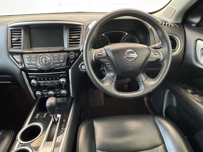2018 Nissan Pathfinder ST-L