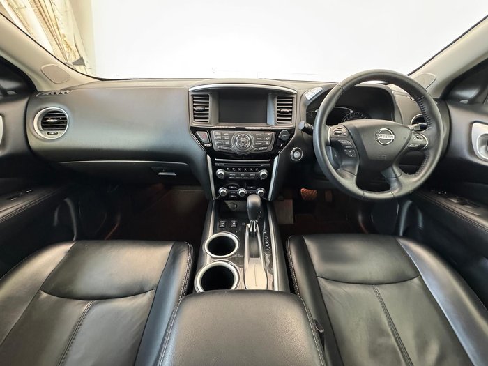 2018 Nissan Pathfinder ST-L